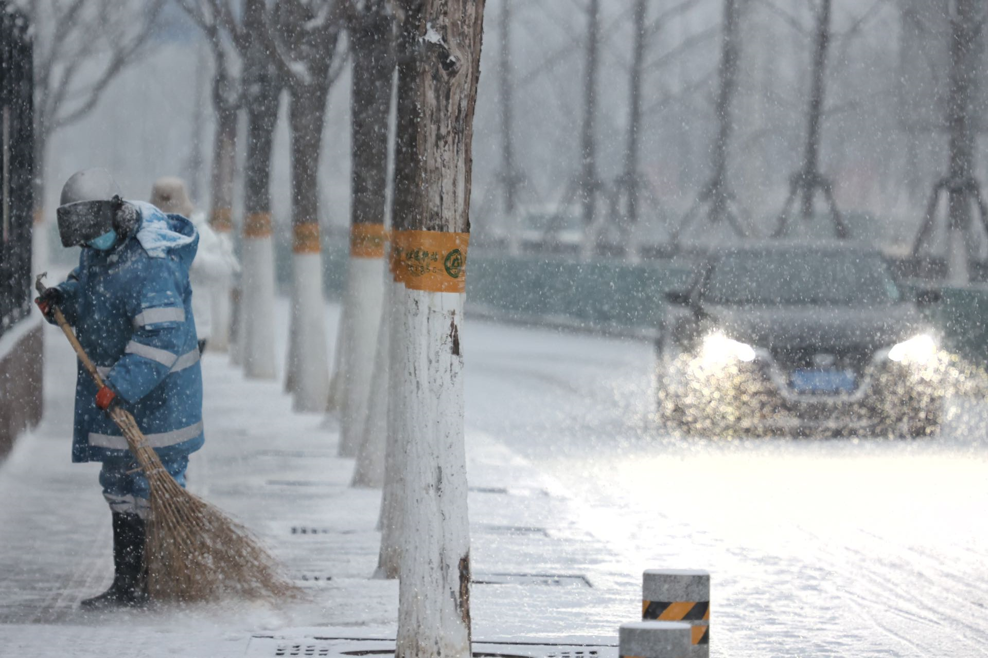 雨雪降临北京，融雪剂规范使用的重要性与策略探讨