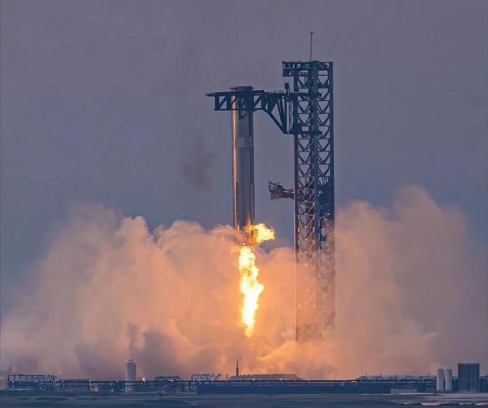 SpaceX可回收火箭揭秘，探索宇宙新篇章原视频揭秘