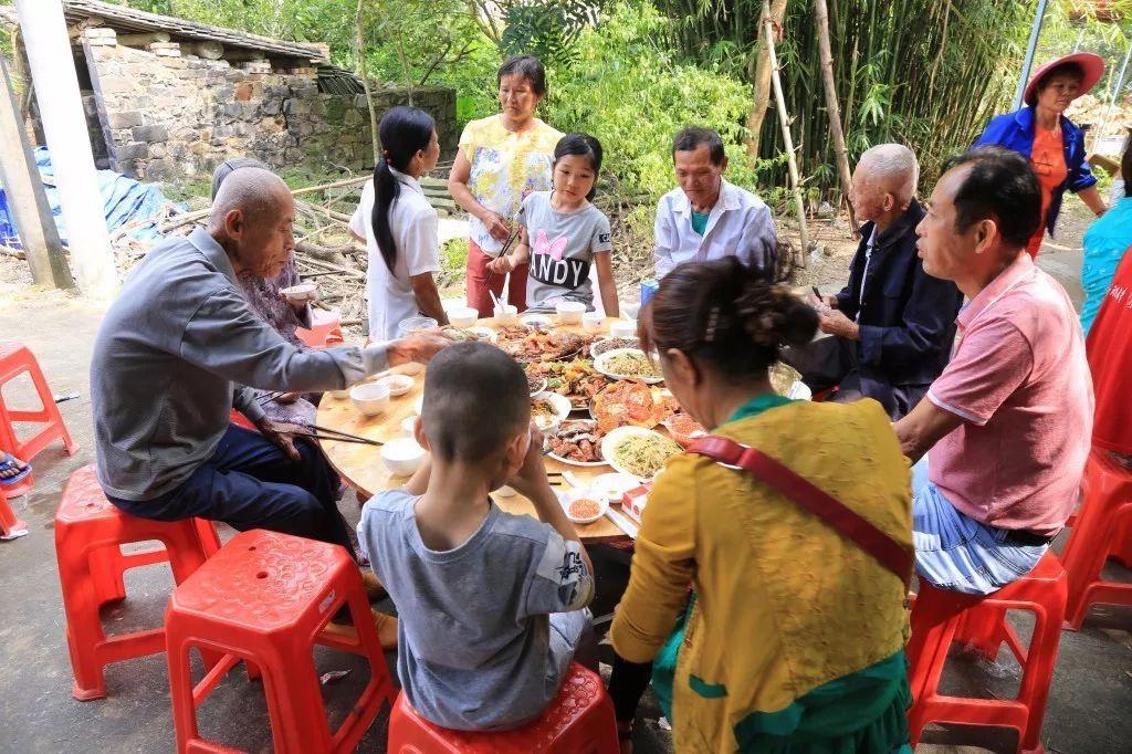 重阳节的英语介绍，The Double Ninth Festival的庆祝与意义