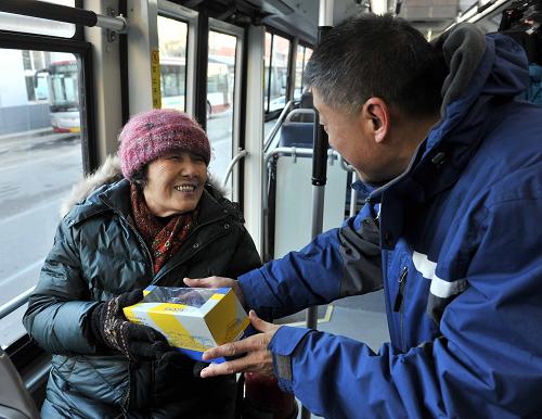 大学生公交跨界之旅，北京至香港公交票价不到800元