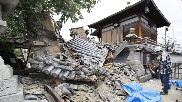 日本地震，灾难中的坚韧与希望之光