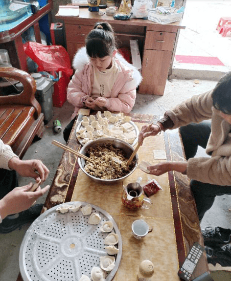 春节家乡美食的温馨记忆