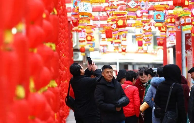 春节氛围火热筹备，共庆中国传统佳节